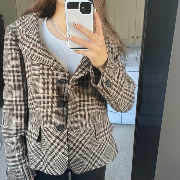 Ann Taylor Jackets & Blazers - HP⭐️Ann Taylor vintage blazer 🤎